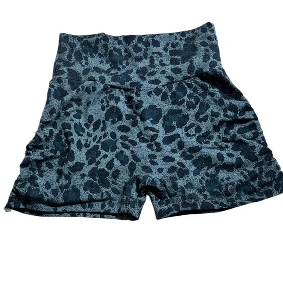 Bombshell sportswear women’s contour toggle shorts leopard scrunch adjustable - Picture 2 of 4